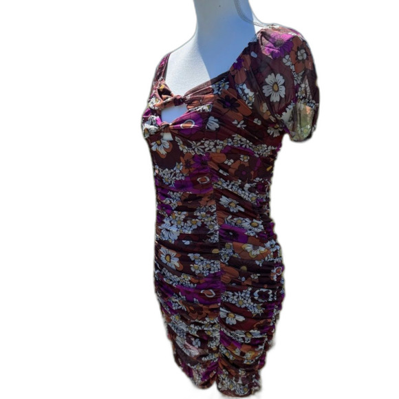 Sale Madden NYC Retro Floral Ruched Dress Cut Outs Medium BodyCon Short Sleeve - Picture 7 of 10